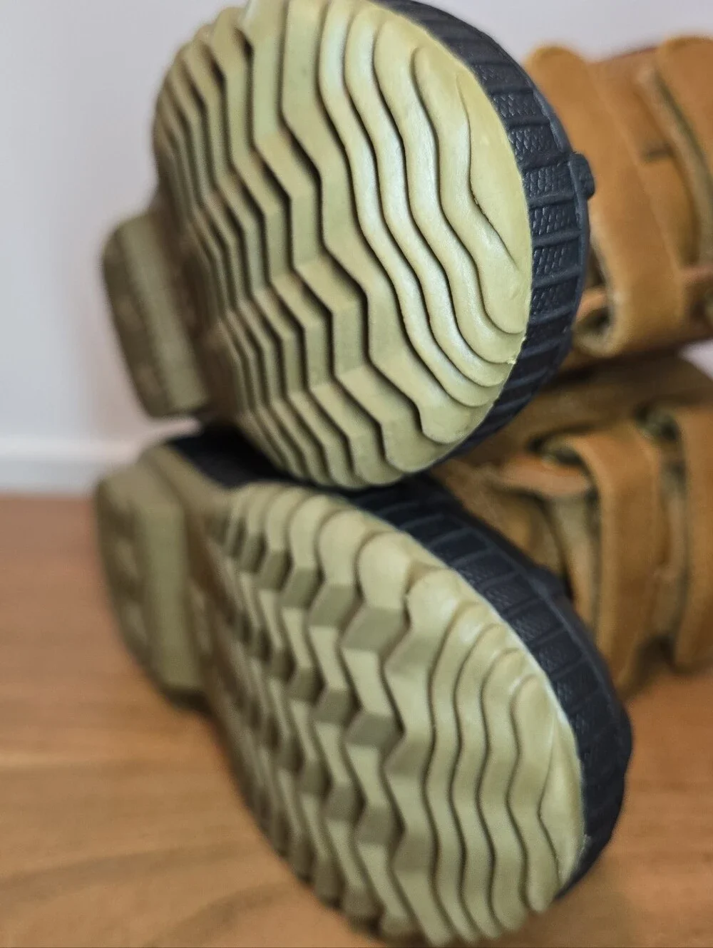 Toddler Waterproof Winter Duck Boots in Tan and Plaid. 9T/10T